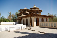 Vesiiride mausoleum