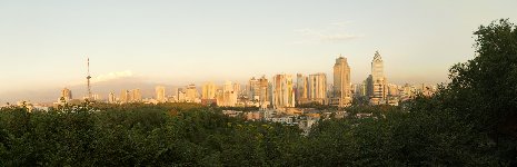 Vaade linnale Hongshani künkalt