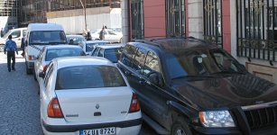 Parkivad autod